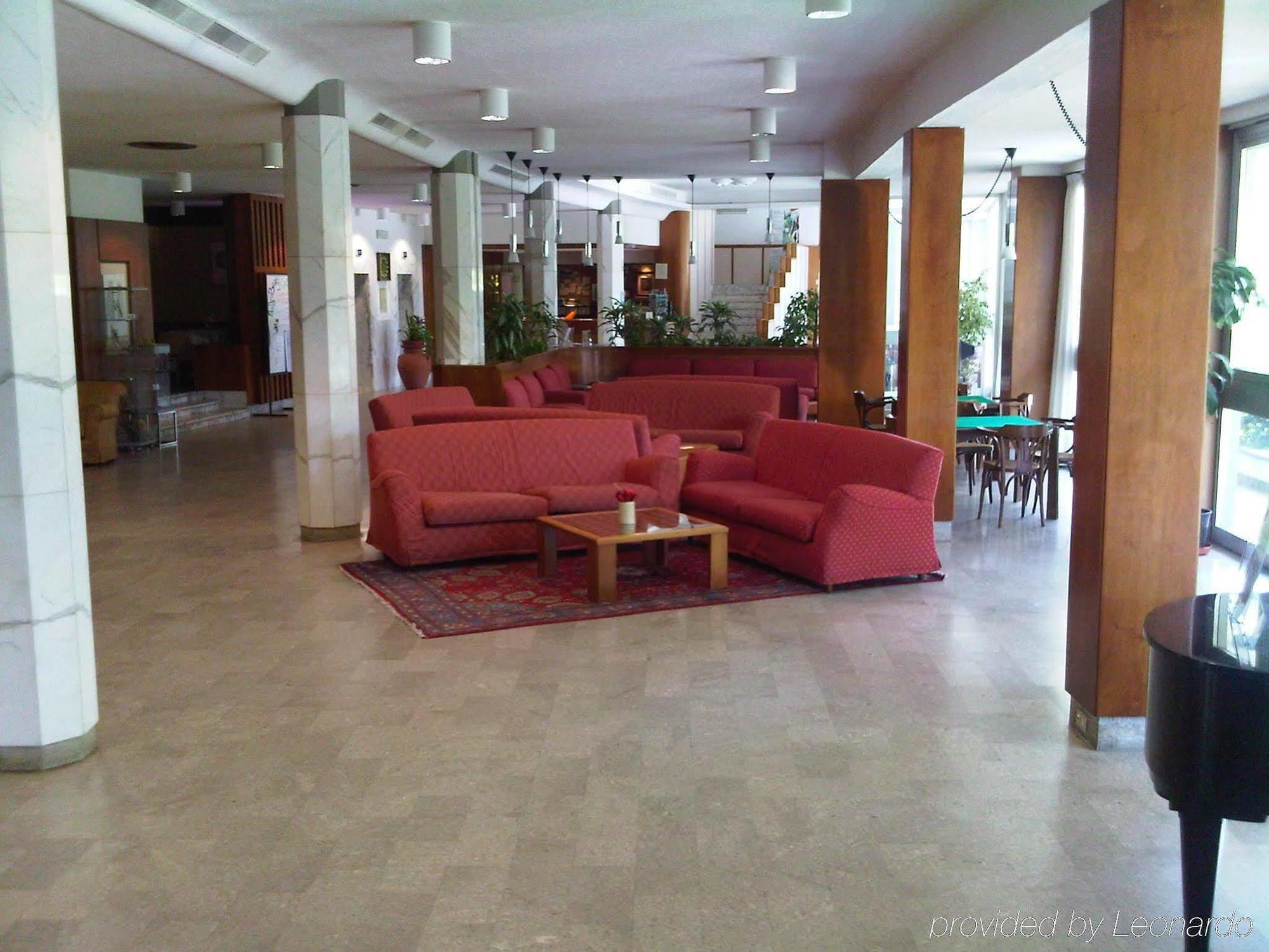 Grand Hotel Golf ตีร์เรเนีย ภายใน รูปภาพ